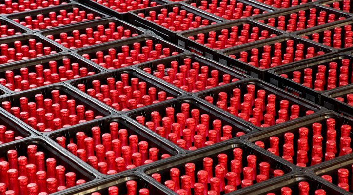 Red-Beer-Bottles-962387480_727x484-724x400